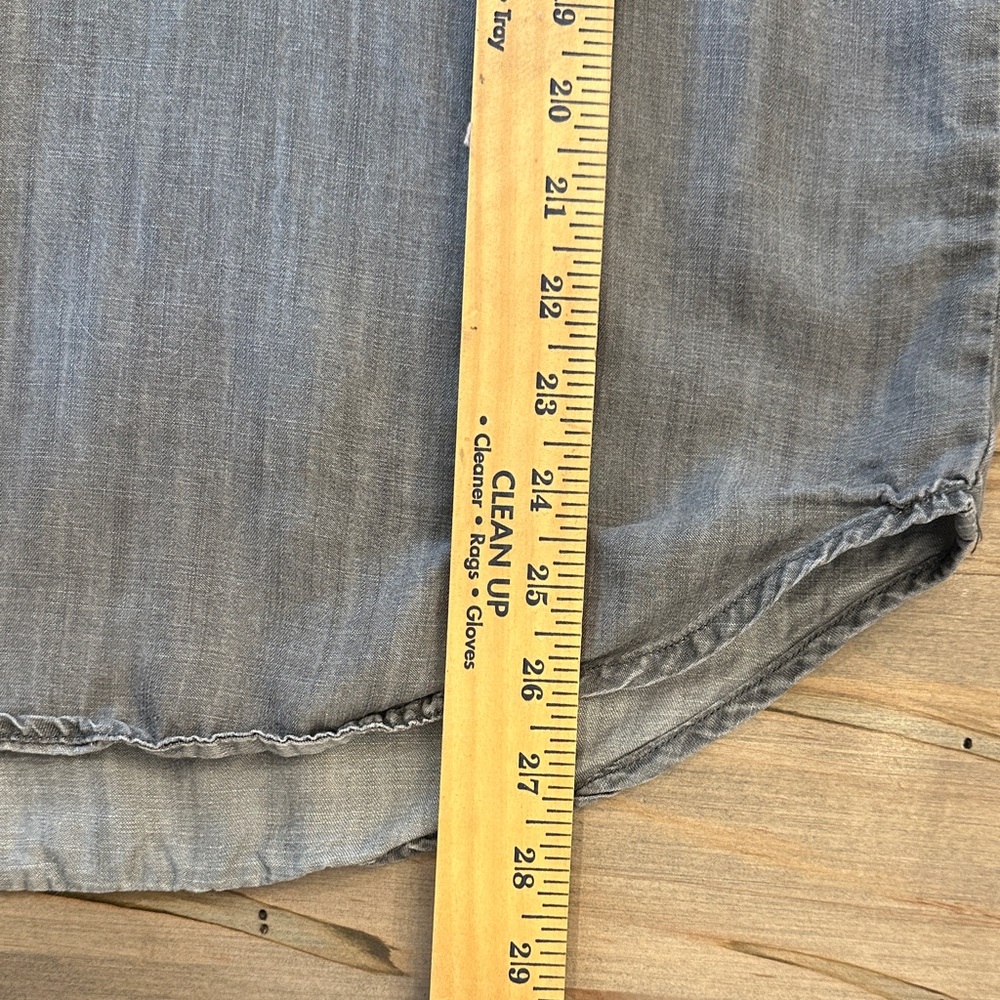 Cloth & Stone Charcoal Gray Chambray Top - Picture 7 of 7